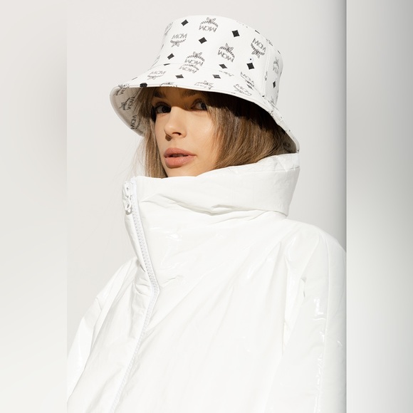 MCM White Visetos Monogram Logo Bucket Hat NWT - Picture 5 of 10